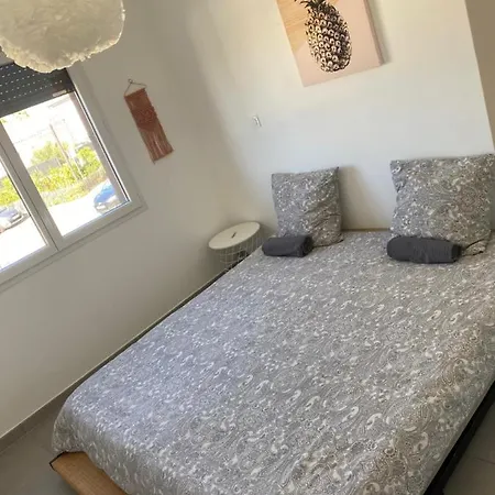 Villa Maison 100m2 - Jaccuzzi, Jardin, 10 Min Plages