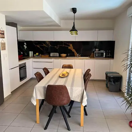 Maison 100m2 - Jaccuzzi, Jardin, 10 Min Plages Villa *